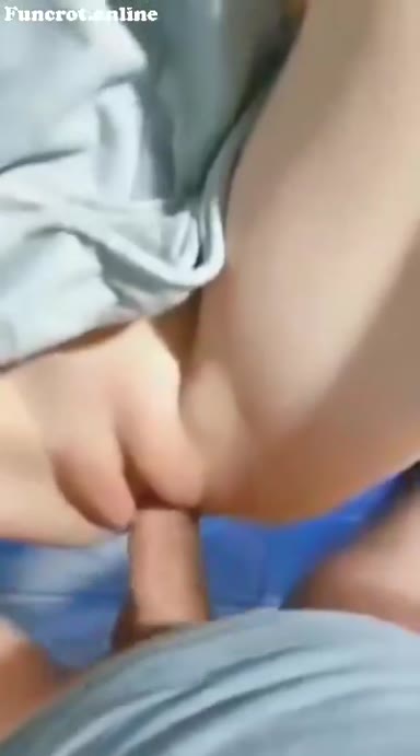 Background nonton video viral Bocil Smp Memek Tembem Dicrot Dalem Tanpa Pikir Lama MasukinLagi